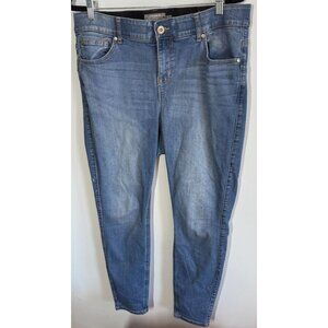 Torrid Womens Bombshell Skinny Jeans 18R Stretch Medium Wash Grip Waistband